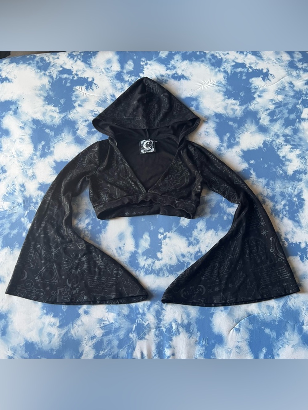 Killstar Witchhead Hooded Crop Top - size MEDIUM
